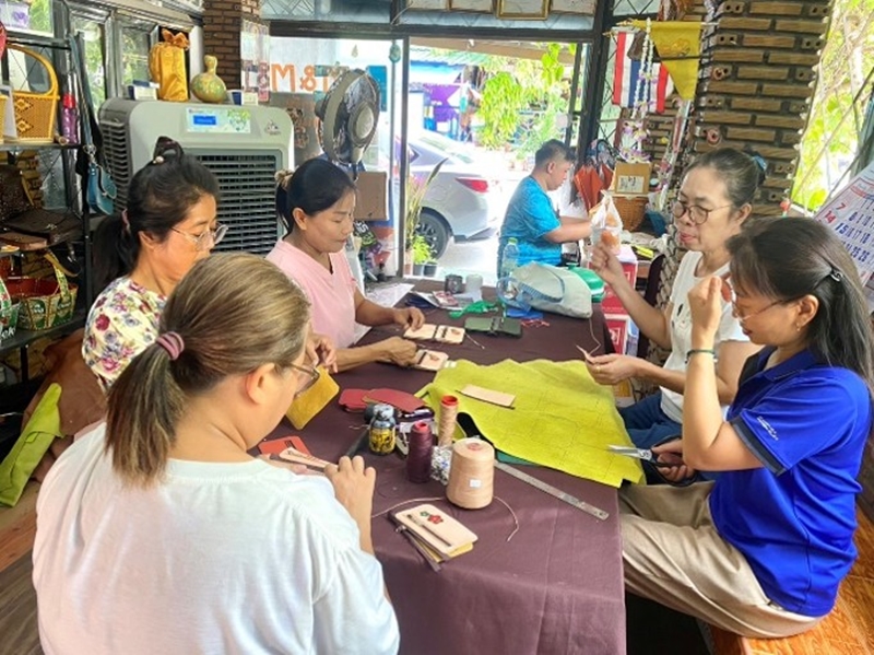 UNIQUE Plastic Supports OTOP Products from Pruksa 15 Community, Delivering Community Value to Employees